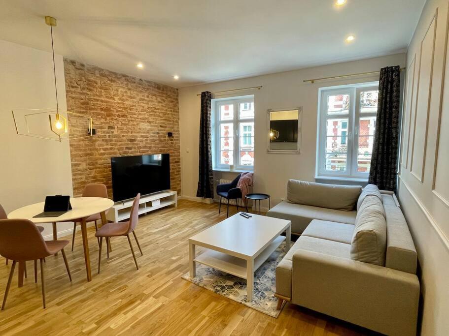 Luxury Apartment In Gliwice Near Town Square Exterior photo